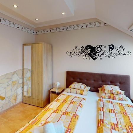 Cristian Apartman Hajduszoboszlo Ngoại thất bức ảnh