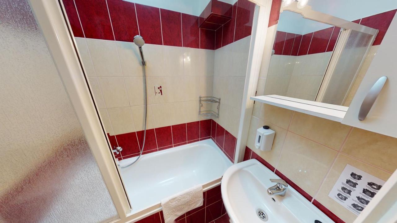 Cristian Apartman Hajduszoboszlo Ngoại thất bức ảnh
