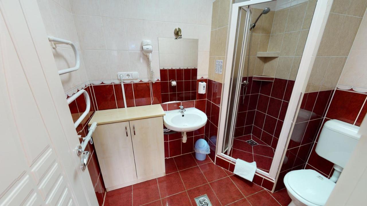 Cristian Apartman Hajduszoboszlo Ngoại thất bức ảnh
